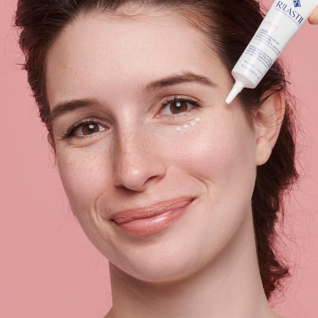 Detalle 2 de Rilastil Difesa pflegende & beruhigende Augenlid- und Augenkonturcreme (15 ml) für empfindliche, reizbare Haut