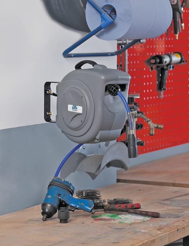 Detalle 2 de as - Schwabe enrouleur automatique de tuyau air comprimé 15 m PU, boîtier robuste, support mural pivotant (12613)
