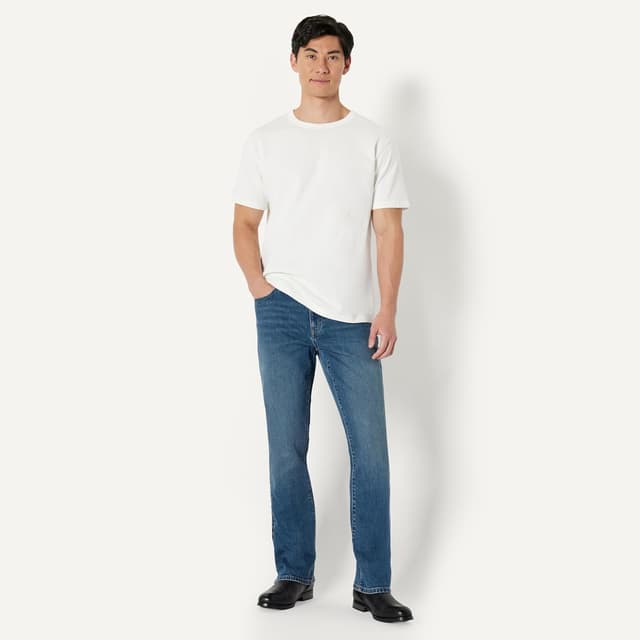 Detalle de Amazon Essentials Herren Slim-Fit Bootcut-Jeans mit geringem Stretchanteil