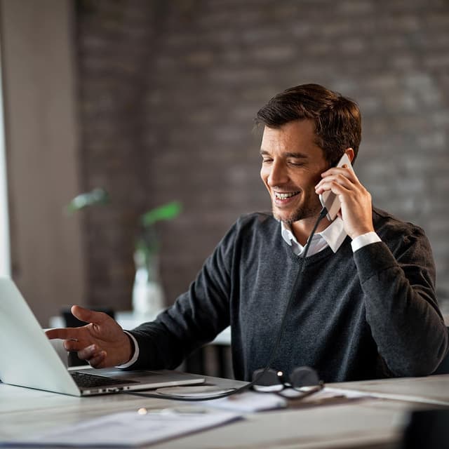 Detalle de Philips DLC7060C : câble USB‑C 240 W PD (2 m) avec puce E‑Marker et nylon tressé