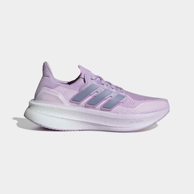 Detalle de adidas Ultraboost running mujer BOOST