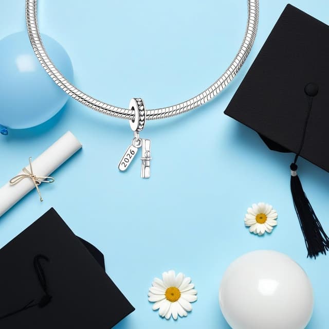 Detalle de PHCLASY 2026 Pink Abschluss Cap Stars Charm-Anhänger (Kompatibilität für Armband) – Herz-Schmuck für Schulabschluss