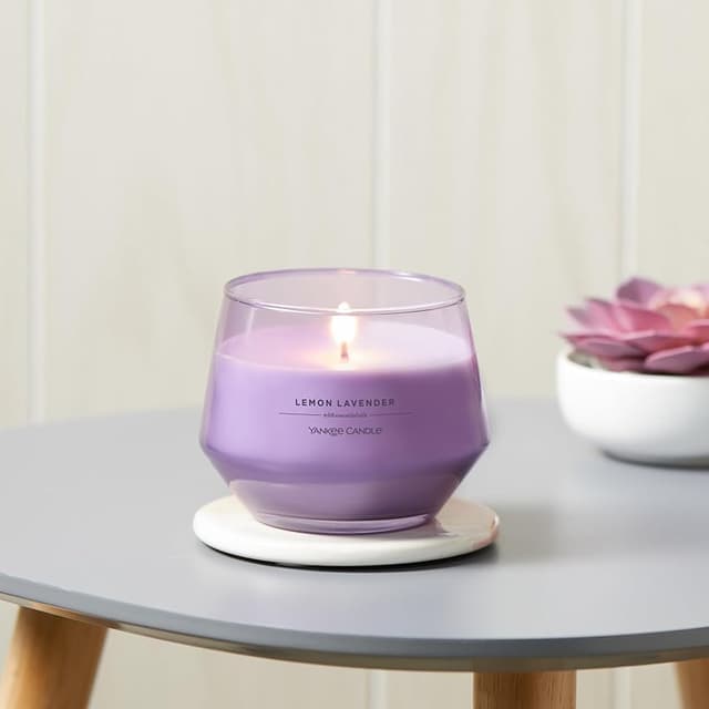 Detalle 2 de Yankee Candle® Vela en Tarro Lemon Lavender