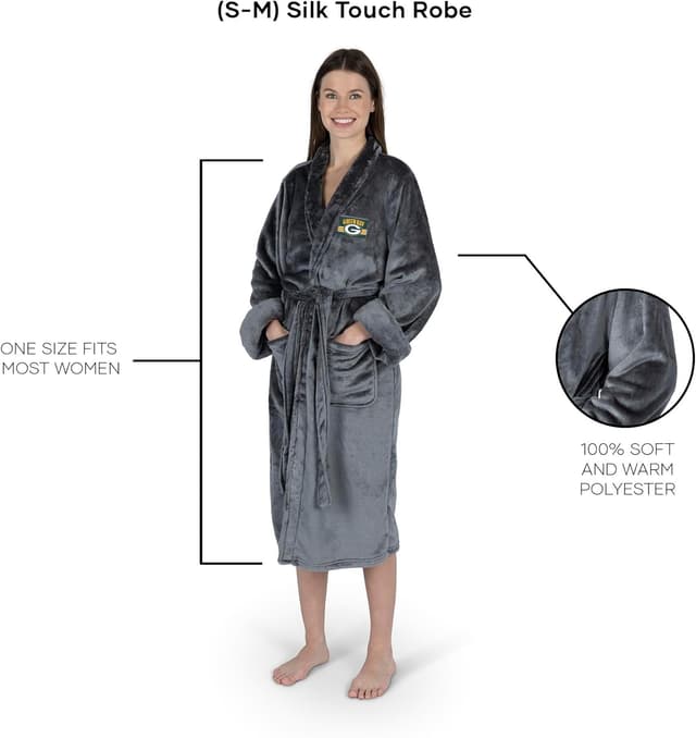 Detalle de NFL Silk Touch Women’s Robe S/M — Soft Polyester Bathrobe with Embroidered Team Graphics