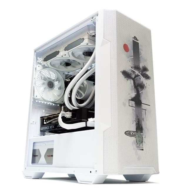 Detalle de PcCom Ready con AMD Ryzen 7 5800X, 32GB, 1TB M.2 SSD y RTX 5060 (Japan Edition) en blanco