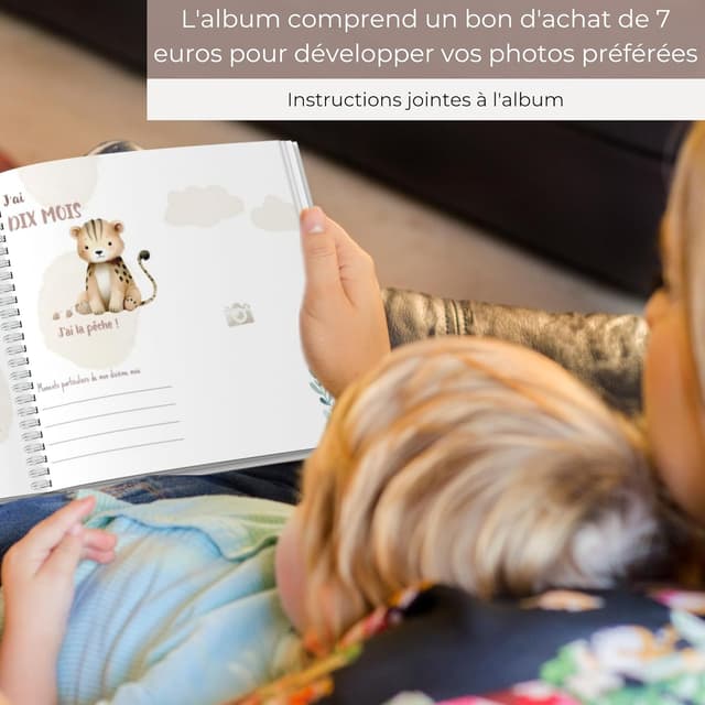 Detalle 2 de HuBorns Livre de naissance bébé avec +50 pages, autocollants et emplacement photos (de la naissance à 5 ans)