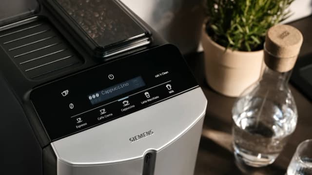 Thumbnail 4 de Siemens EQ300 TF303E07 Kaffeezubereitung