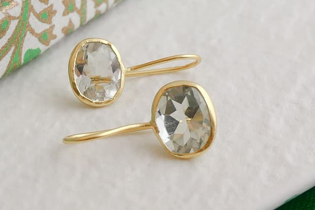 Detalle de Grüner Amethyst Gold plattiert 925 Sterling Silber Ohrhaken – handgefertigte Edelstein-Ohrringe