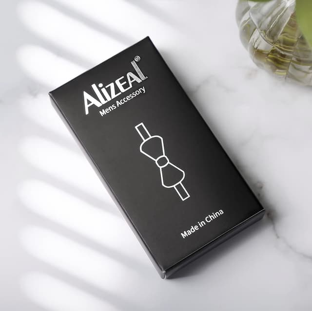 Detalle 2 de Alizeal Mens Paisley Bow Tie Set