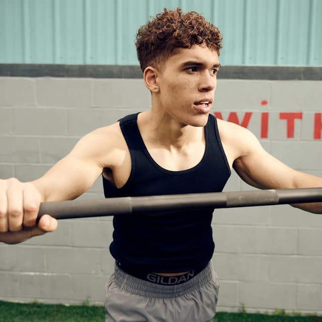 Detalle 2 de Gildan Men’s A-Shirts Tank Multipack keyword