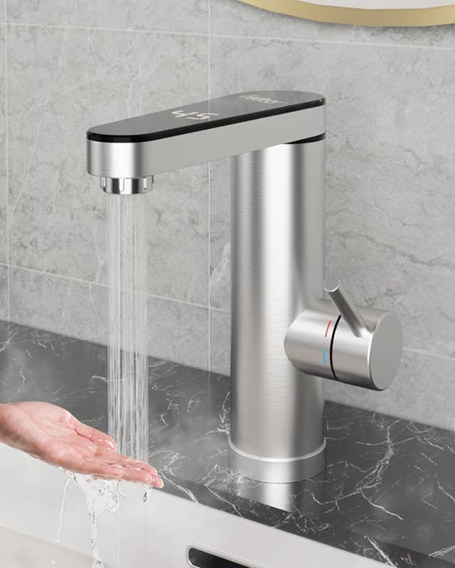 Detalle de Edelstahl Warmwasserbereiter Hahn 120°