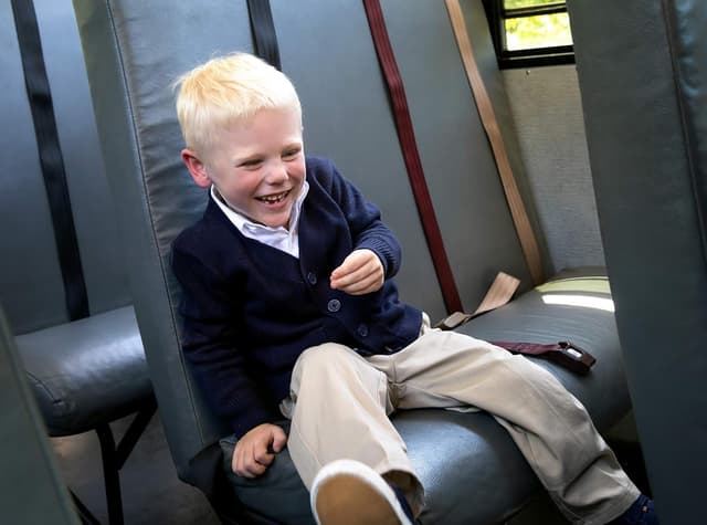 Detalle 2 de French Toast Boys Pull-On Relaxed Fit School Pants