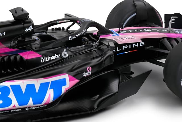 Thumbnail 6 de Solido Alpine A524 Presentation 2025 pink 1:18