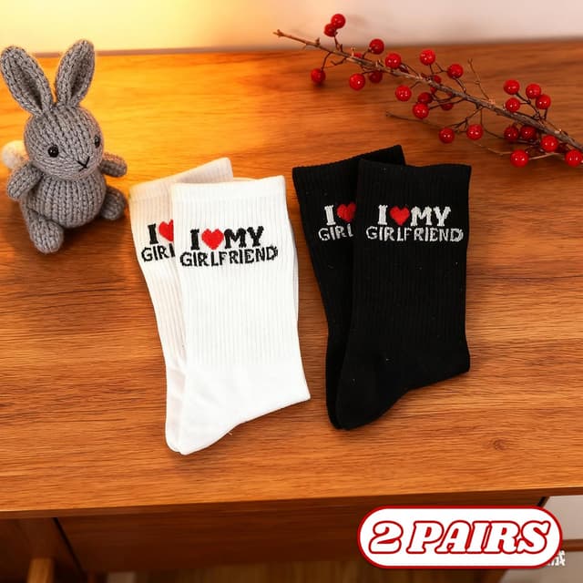 Detalle de QBEJIME Boyfriend Gifts: 2 Pairs “I Love My Girlfriend” Socks (funny valentines & birthday present for him)