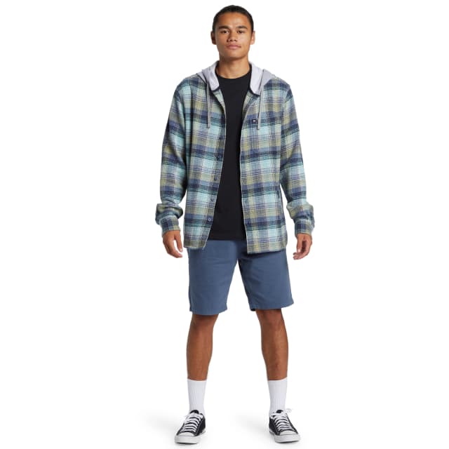 Detalle de Quiksilver Sandbar: camisa de franela de hombre en algodón con cierre de botones