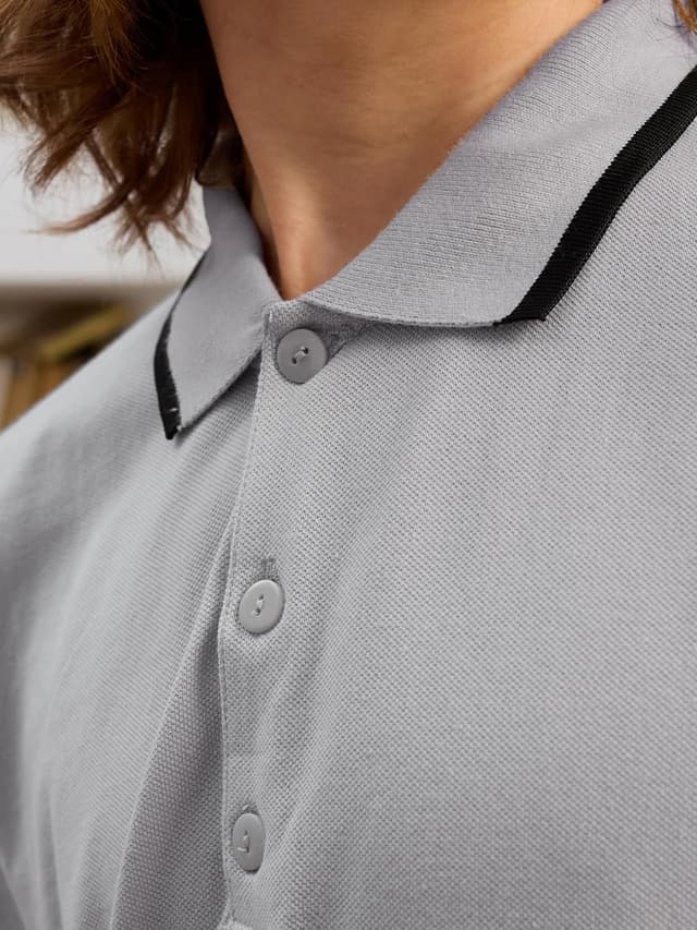 Detalle de MOR Jungen Poloshirt aus 100% Baumwolle – Kurzarm für Schul & Alltag (Größen 110–176)