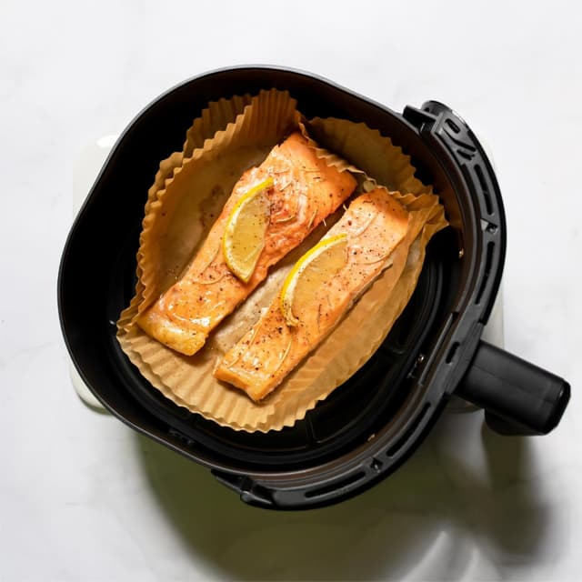 Thumbnail 3 de Raylu Paper - Papel para Freidora de Aire 20cm, 50 unidades 🧻