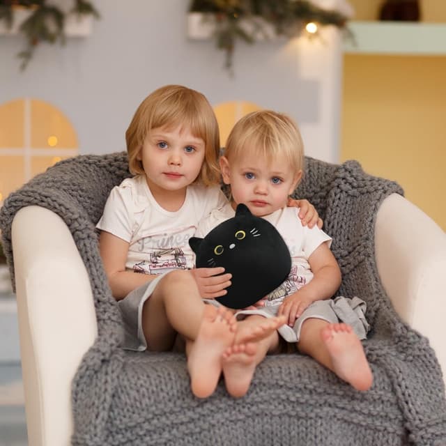 Thumbnail 6 de Vicloon Almohada de Peluche Gato Negro 🐱 Suave y Kawaii, 24 cm