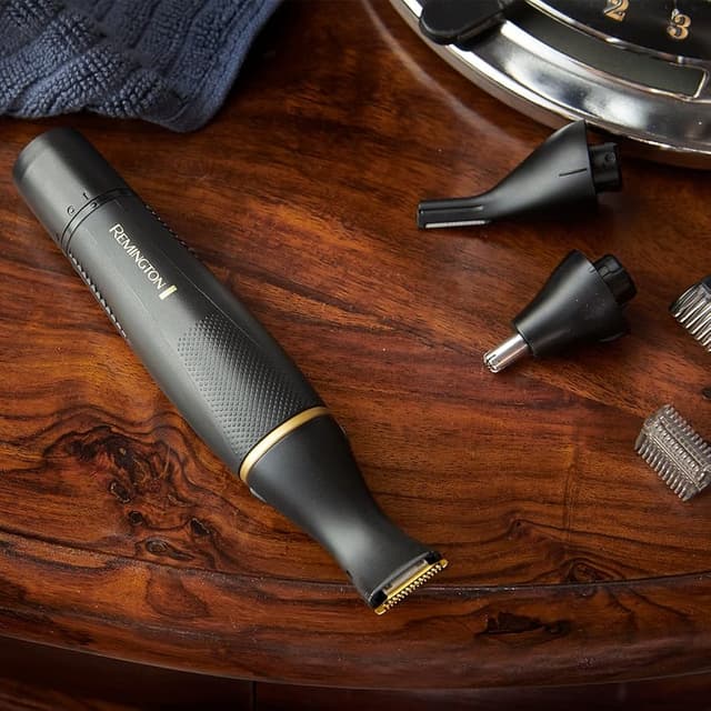 Detalle 2 de Remington NE7000 Cortapelos Nariz y Orejas ✂