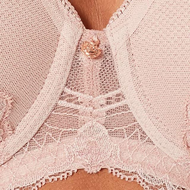 Detalle de Triumph Wild Peony Florale WP women’s padded bra with lace and spacer cups