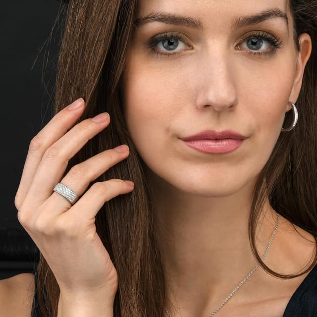 Detalle de Diamond Treats anello da donna in Argento 925 con zirconi, mezza fascia con confezione regalo