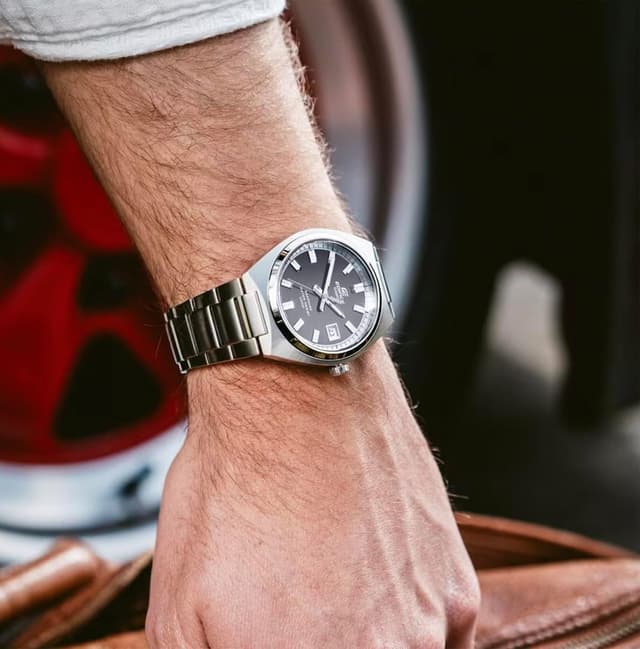 Thumbnail 4 de Casio EFB-109D-1AVEF montre homme 38 mm