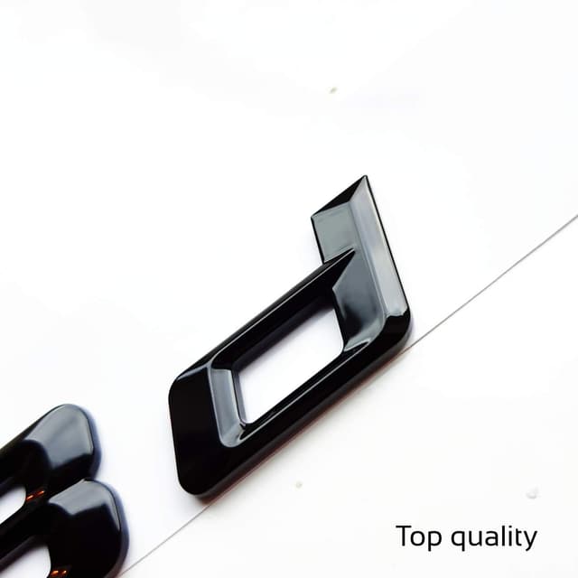 Detalle 2 de MCK Auto 118d Black Glossy Boot Logo