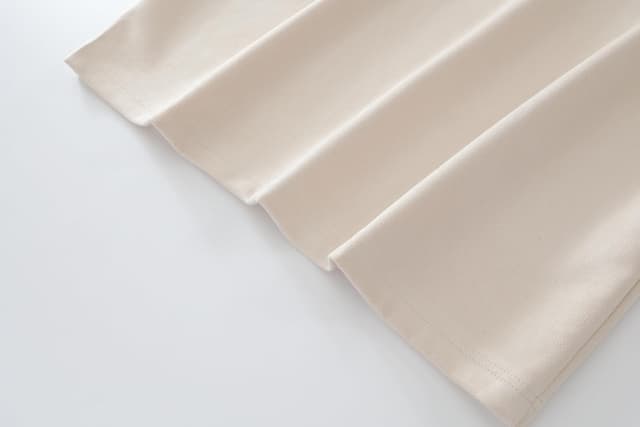 Detalle de GURUNVANI Besticktes Herren-T-Shirt mit Vintage-Grafik aus Wildlederimitat