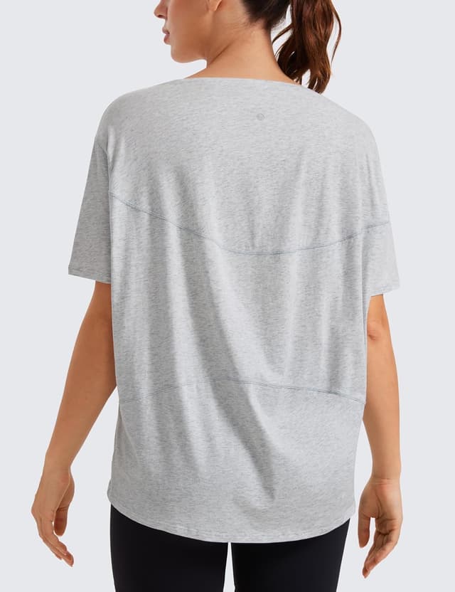 Detalle de CRZ YOGA Women’s Pima Cotton Short Sleeve Loose Workout T-Shirt (Boat Neck)