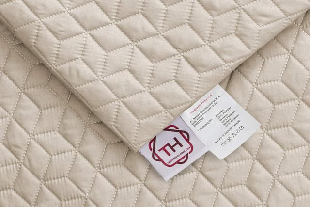 Detalle 2 de Textilhome Funda Sofá Chaise Longue Geo Circus 🛋️ 200cm Marfil