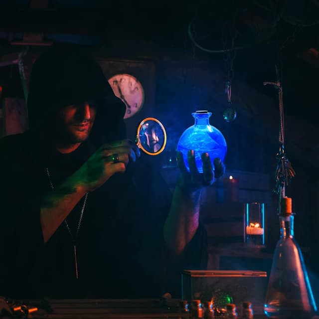 Thumbnail 6 de BELLE VOUS Spherical Glass Bottles 240ml Jar with Cork Stopper