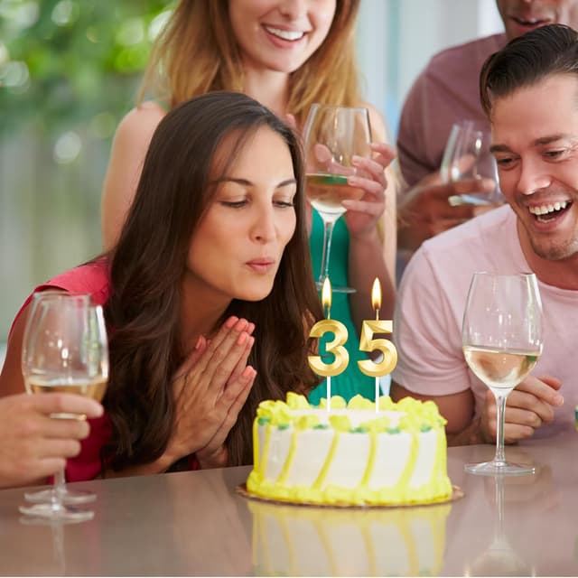 Detalle 2 de Yiran 3D Gold Geburtstagskerzen 25