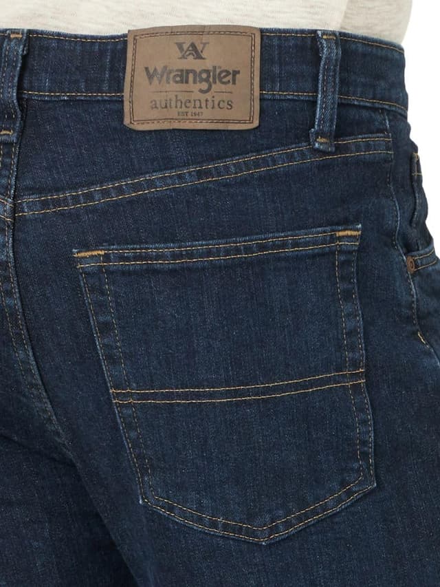 Detalle de Wrangler Authentics Jeanshose für Herren mit elastischem Bund – reguläre Passform