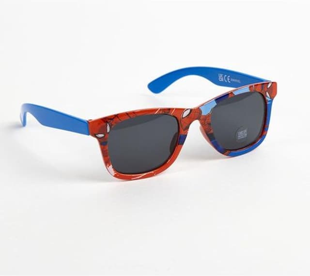 Detalle 1 de Gorra y Gafas Marvel Spiderman Infantil