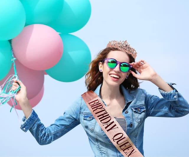 Thumbnail 6 de Birthday Queen tiara set 50th sash