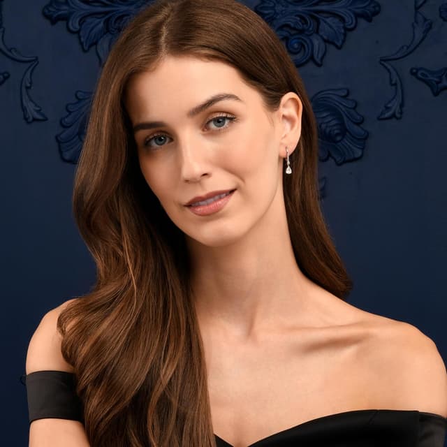 Detalle de Diamond Treats boucles d’oreilles pendantes en argent sterling 925 goutte serties de zircons (pierres bleues, rouges, vertes ou blanches)