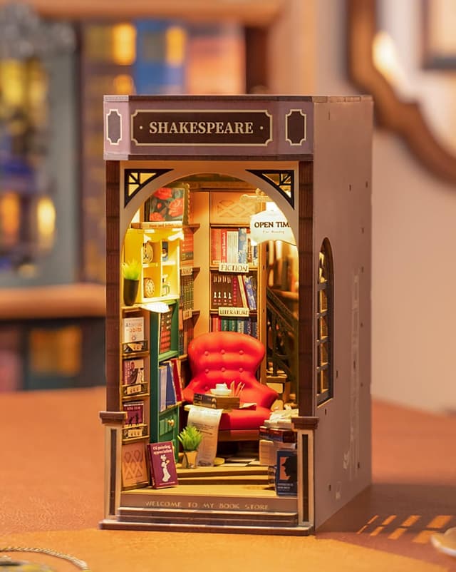 Detalle de Rolife Book Nook Kit Buchstützen DIY – Miniatur-3D-Buchhandlung als Modellbau und Deko