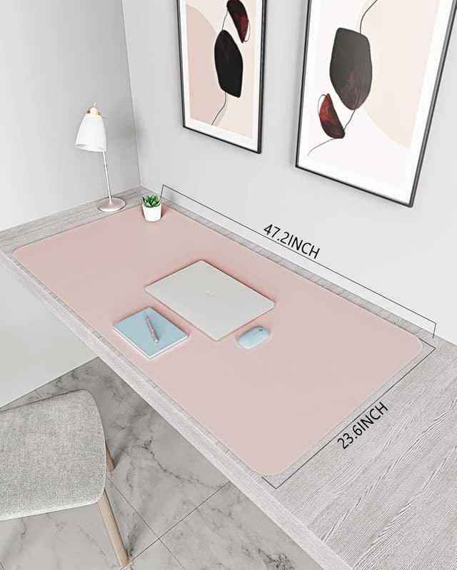 Detalle 2 de YSAGi Non-Slip Waterproof Desk Pad (120 x 60 cm) – Ultra-thin pink PVC leather desk protector