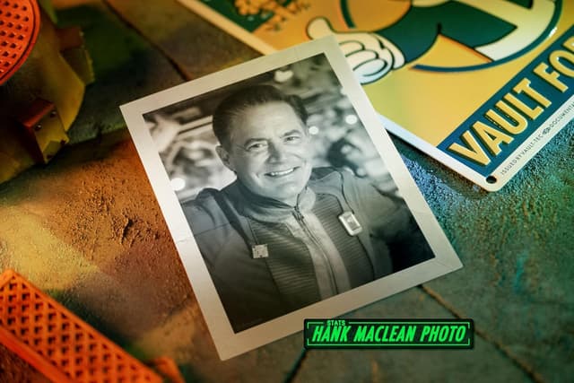 Thumbnail 6 de Doctor Collector Fallout Lucy's Dweller Kit