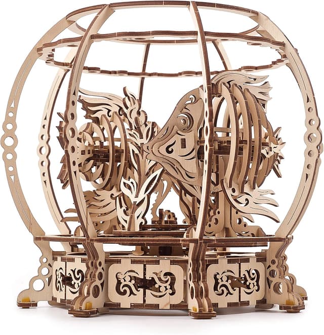 Detalle de UGEARS Acquario Meccanico Puzzle 3D in legno con meccanismo a molla