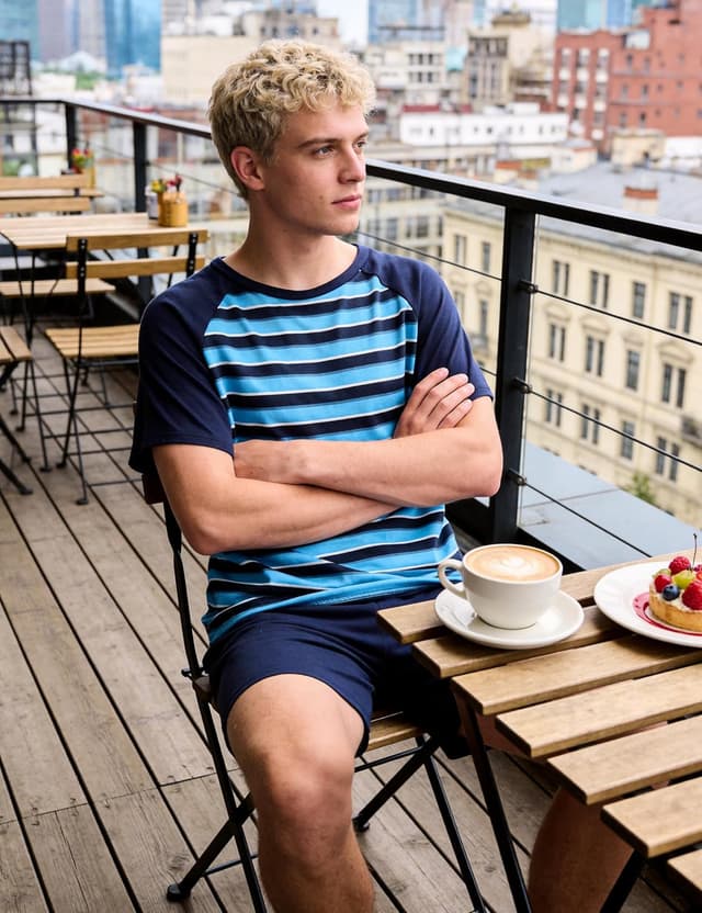 Detalle de Ensemble de pyjama homme court en coton à rayures Bresdk (S–3XL)