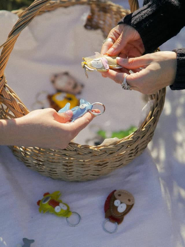 Thumbnail 5 de Simaru Llavero piel auténtica para mochila 1 unidad