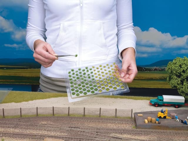 Detalle de NOCH Grasbüschel XL „blühend“ – Modellbau-Deko für H0, TT, N und Z, 9 mm