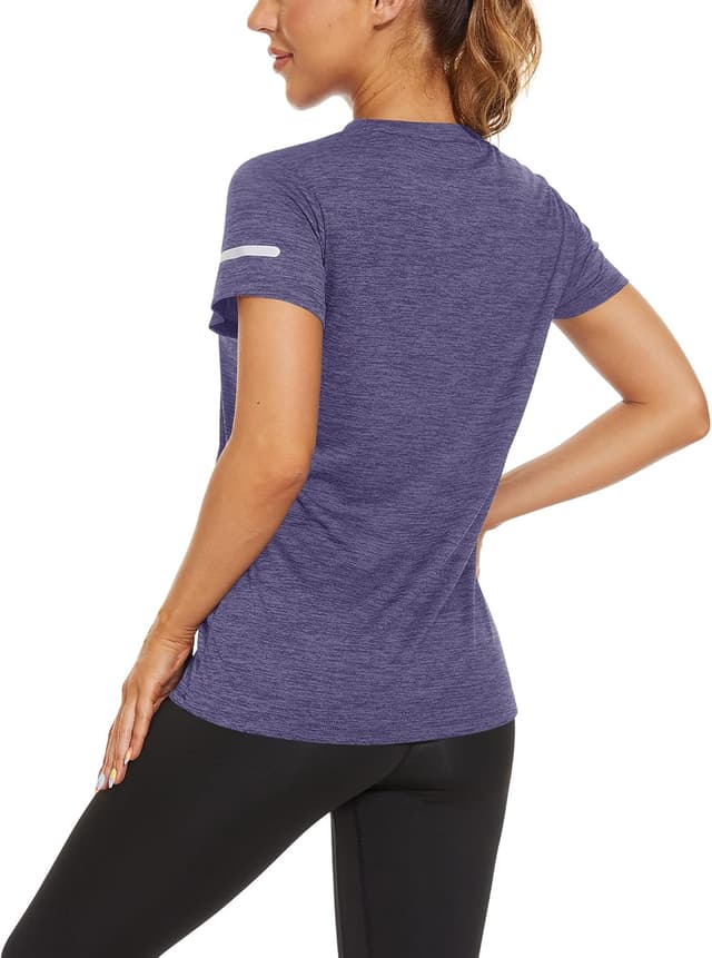 Detalle de KEFITEVD ladies short sleeve sport top with quick-dry polyester and reflective trims
