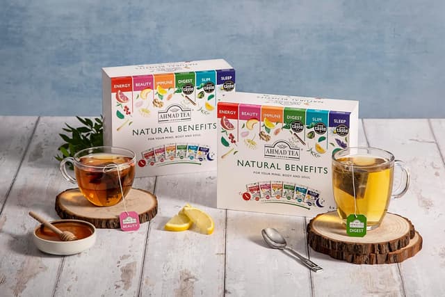 Detalle de Ahmad Tea Natural Benefits – Selezione di tè con sei infusi a base di frutta e erbe