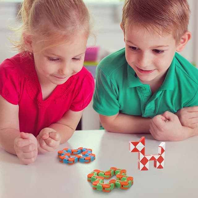 Detalle 2 de JUAUO 30-piece fidget toys sensory pack (age 3+) for stress & anxiety support