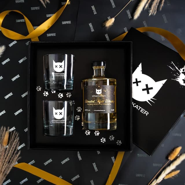 Detalle de BÖSER KATER Blended Malt Whisky Geschenkset mit 2 Gläsern (0,5 l, 40 % Vol.)