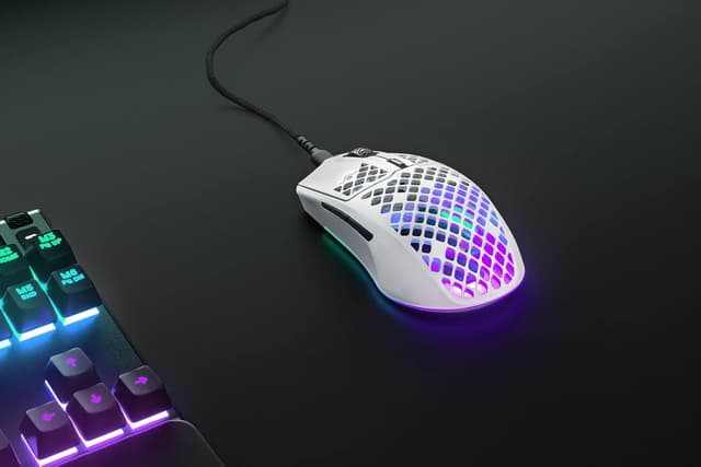 Detalle 2 de SteelSeries Aerox 3 Holey RGB Mouse
