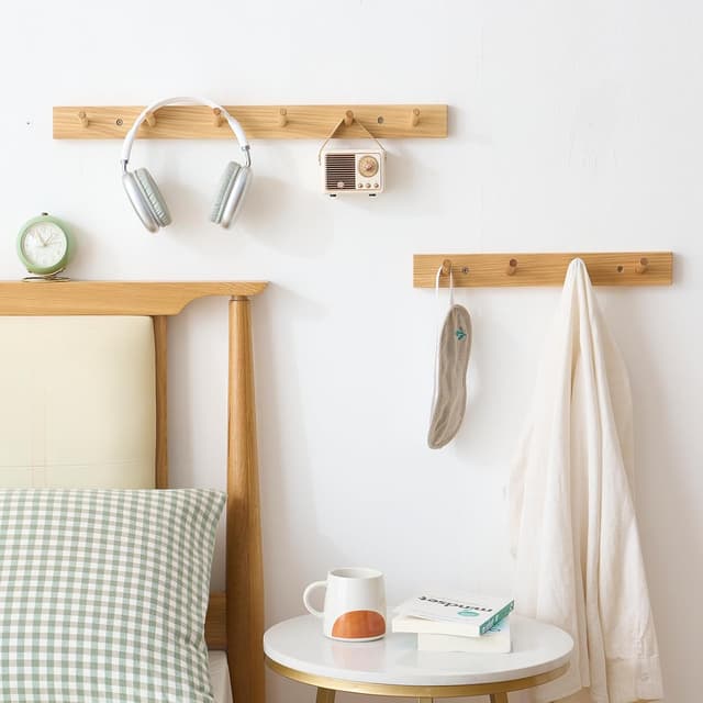 Detalle de Treoakwis solid oak wall coat rack with shelf and 4 hooks (15.7 inches / 40 cm)
