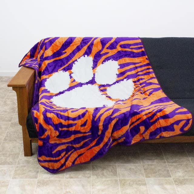Detalle de College Covers Clemson Tigers Raschel Throw Blanket, 60 in by 50 in